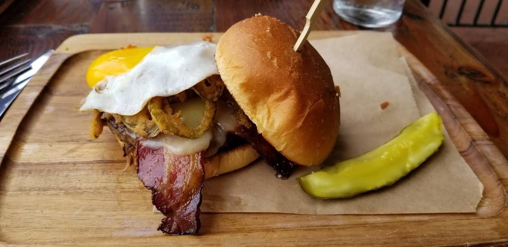 Finneys Crafthouse & Kitchen | restaurant | 35 State St a, Santa Barbara, CA 93101, USA | 8058453100 OR +1 805-845-3100