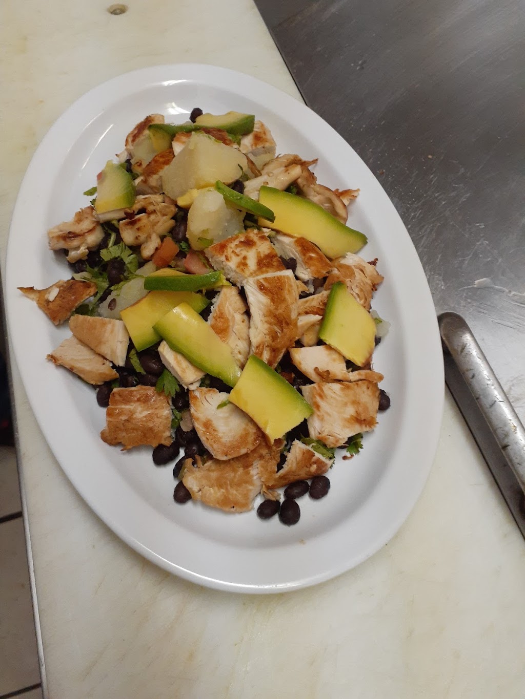 Sanchez Restaurant | restaurant | 3261 N Front St, Philadelphia, PA 19140, USA | 2154258768 OR +1 215-425-8768