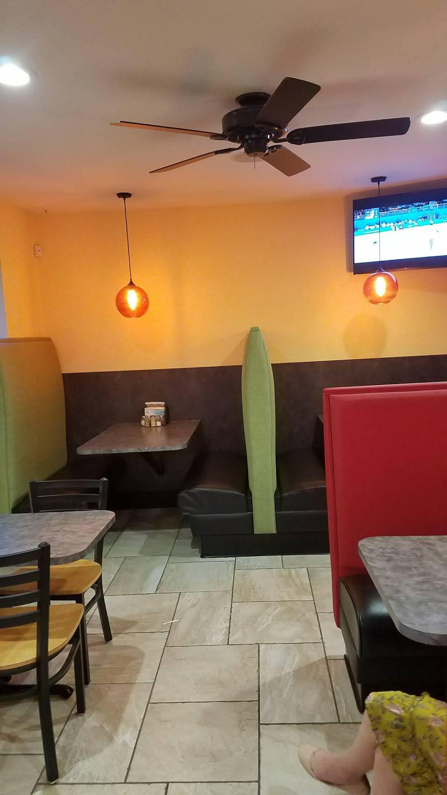 Francos Pizzeria | restaurant | 4810 Derry St, Harrisburg, PA 17111, USA | 7175257385 OR +1 717-525-7385