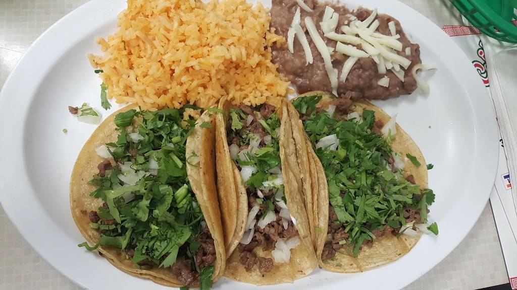 Cilantro Taco House | restaurant | 3336 W Lawrence Ave, Chicago, IL 60625, USA | 7735885080 OR +1 773-588-5080