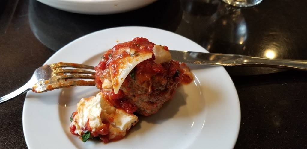 Giardinos Abington | restaurant | 497 Bedford St, Abington, MA 02351, USA | 7818783888 OR +1 781-878-3888