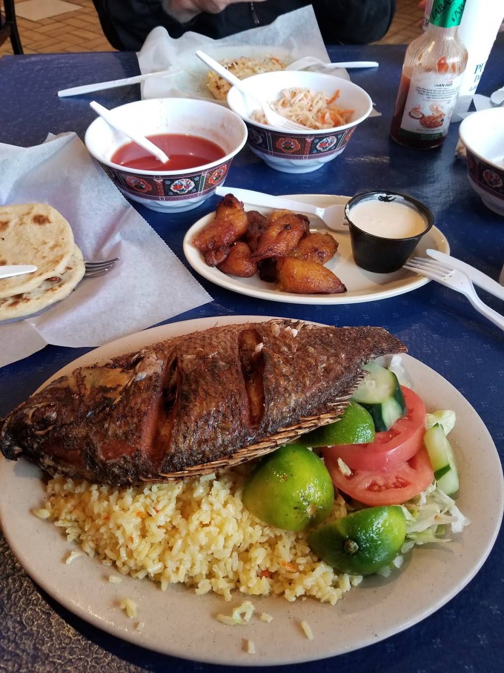 Pupuseria Dona Azucena | restaurant | 71 N Glebe Rd, Arlington, VA 22203, USA | 7032480332 OR +1 703-248-0332