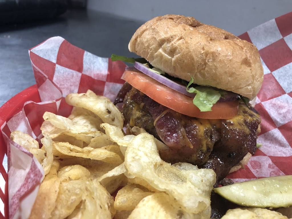 Ollies Pizza & Grinders | restaurant | 230 E Main St, Manchester, MI 48158, USA | 7344286543 OR +1 734-428-6543