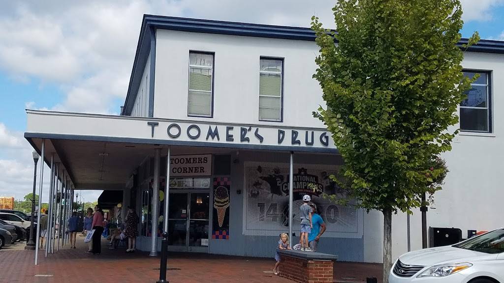 Toomers Drugs | restaurant | 100 N College St, Auburn, AL 36830, USA | 3348873488 OR +1 334-887-3488