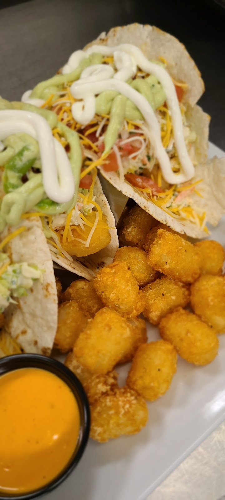 Fredericks Sips N Eats | restaurant | 117 E Bremer Ave, Waverly, IA 50677, USA | 3193522455 OR +1 319-352-2455