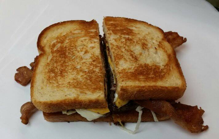 Charlie Allens Burgers & Grill | restaurant | 901 E Milam St, Mexia, TX 76667, USA | 2545626444 OR +1 254-562-6444