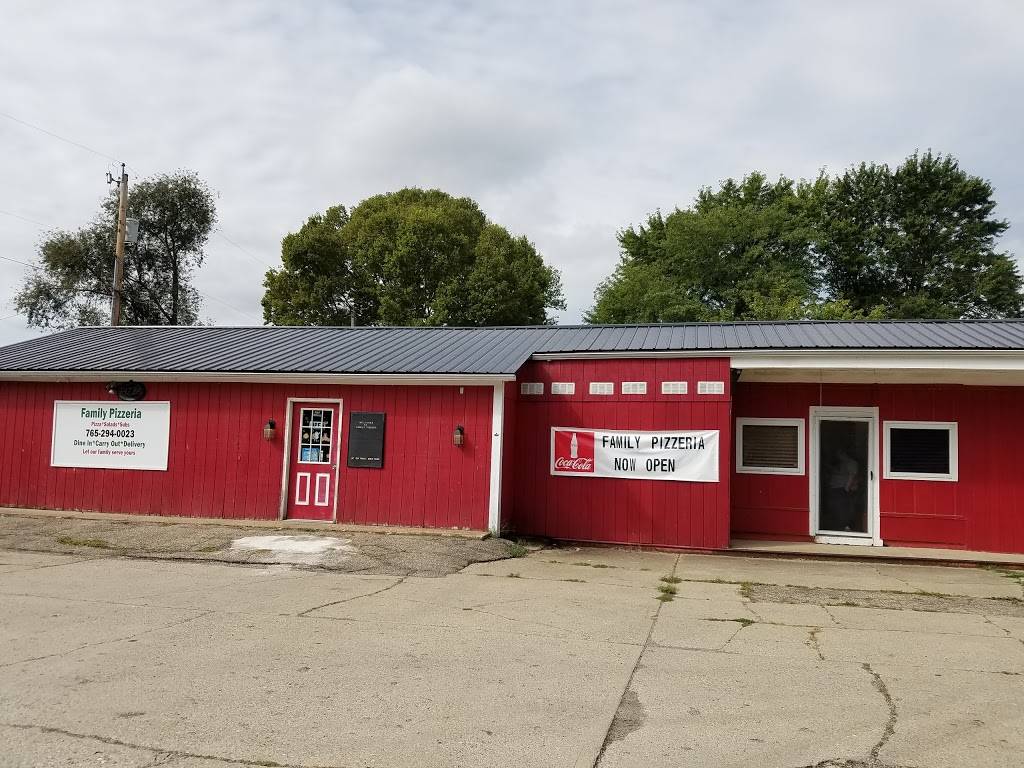 Family Pizzeria | restaurant | 818 N Sterling Ave, Veedersburg, IN 47987, USA | 7652940023 OR +1 765-294-0023