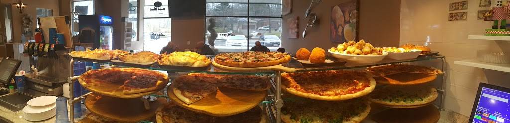 Luigis Original Pizza | restaurant | 1580 Lakewood Rd, Toms River, NJ 08755, USA | 7323494511 OR +1 732-349-4511