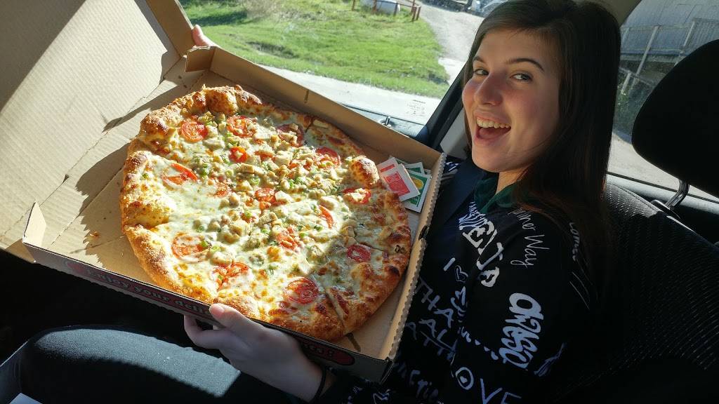 Cowboy Capital Pizza Company | restaurant | 1110 Hackberry St, Bandera, TX 78003, USA | 8307969996 OR +1 830-796-9996