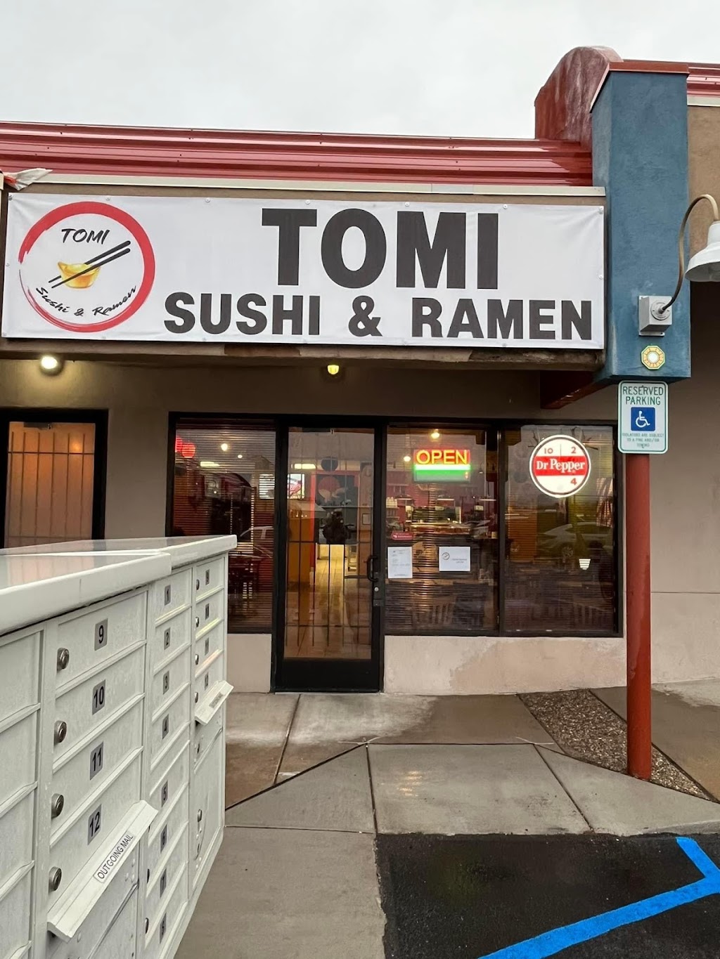 TOMI Sushi & Ramen | restaurant | 1605 Juan Tabo Blvd NE Ste. T, Albuquerque, NM 87112, USA | 5053612196 OR +1 505-361-2196