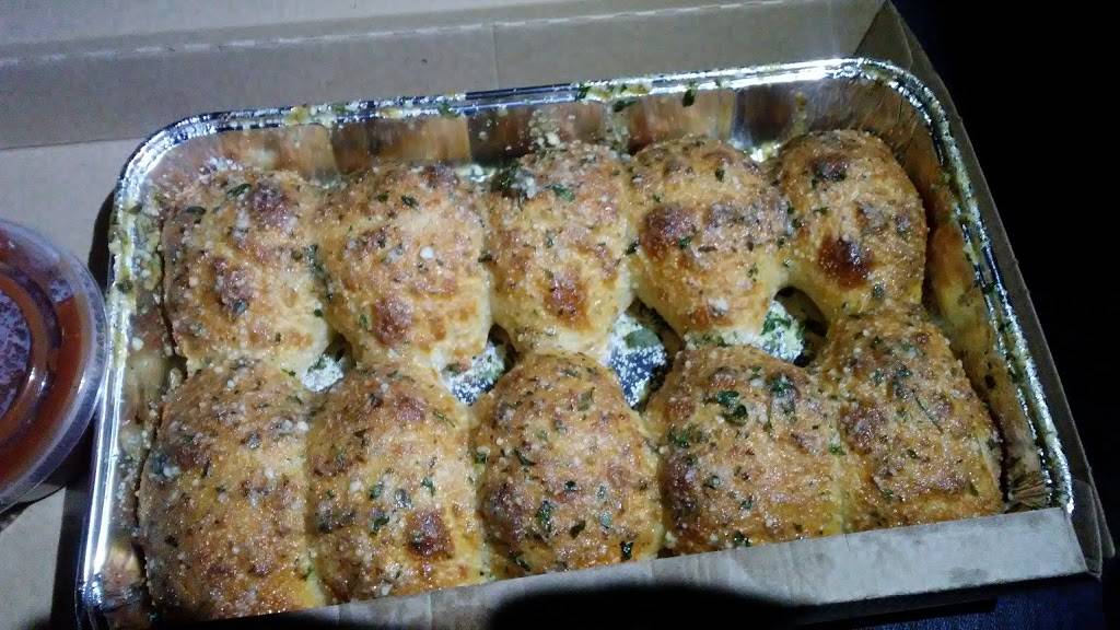 Pizza Hut | restaurant | 2829 Edson Ave, Bronx, NY 10469, USA | 7183200126 OR +1 718-320-0126