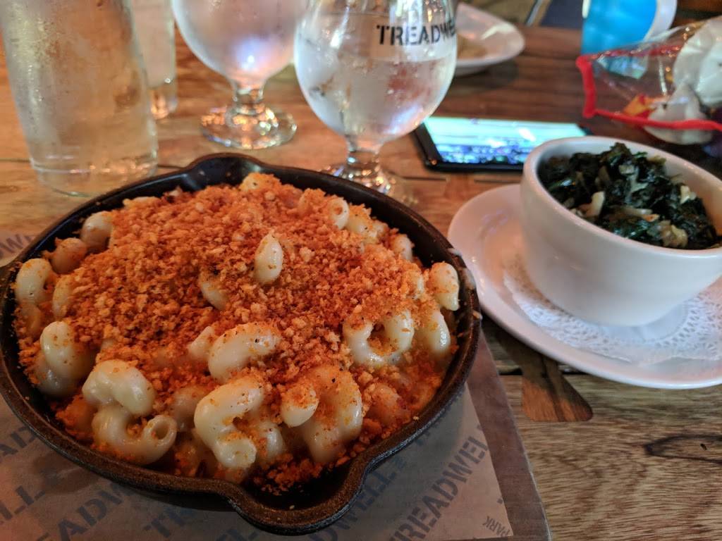 Treadwell Park | restaurant | 301 South End Ave, New York, NY 10280, USA | 2129450528 OR +1 212-945-0528