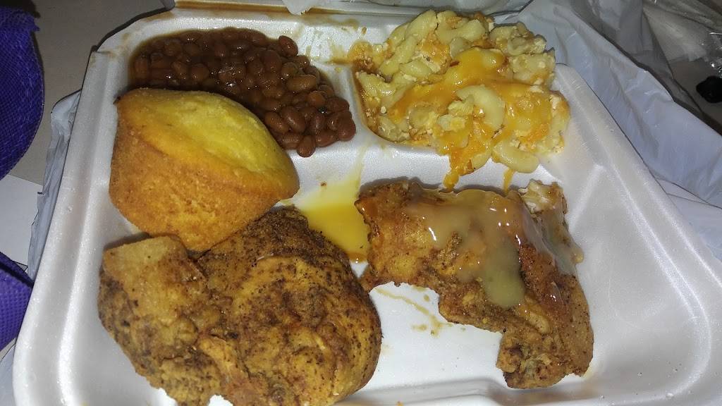 Southern Smokehouse | restaurant | 14340 W McNichols Rd, Detroit, MI 48235, USA | 3133974050 OR +1 313-397-4050