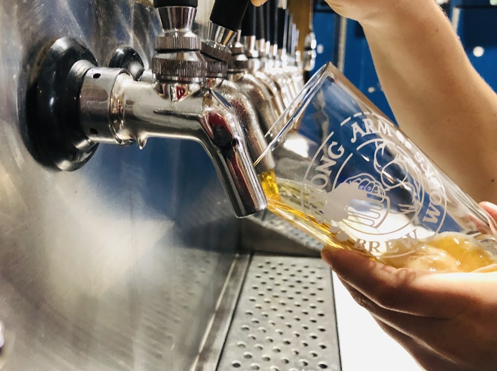 Strong Arm Brew Works | restaurant | 1825 Dickinson Ave, Dickinson, TX 77539, USA | 2816788260 OR +1 281-678-8260