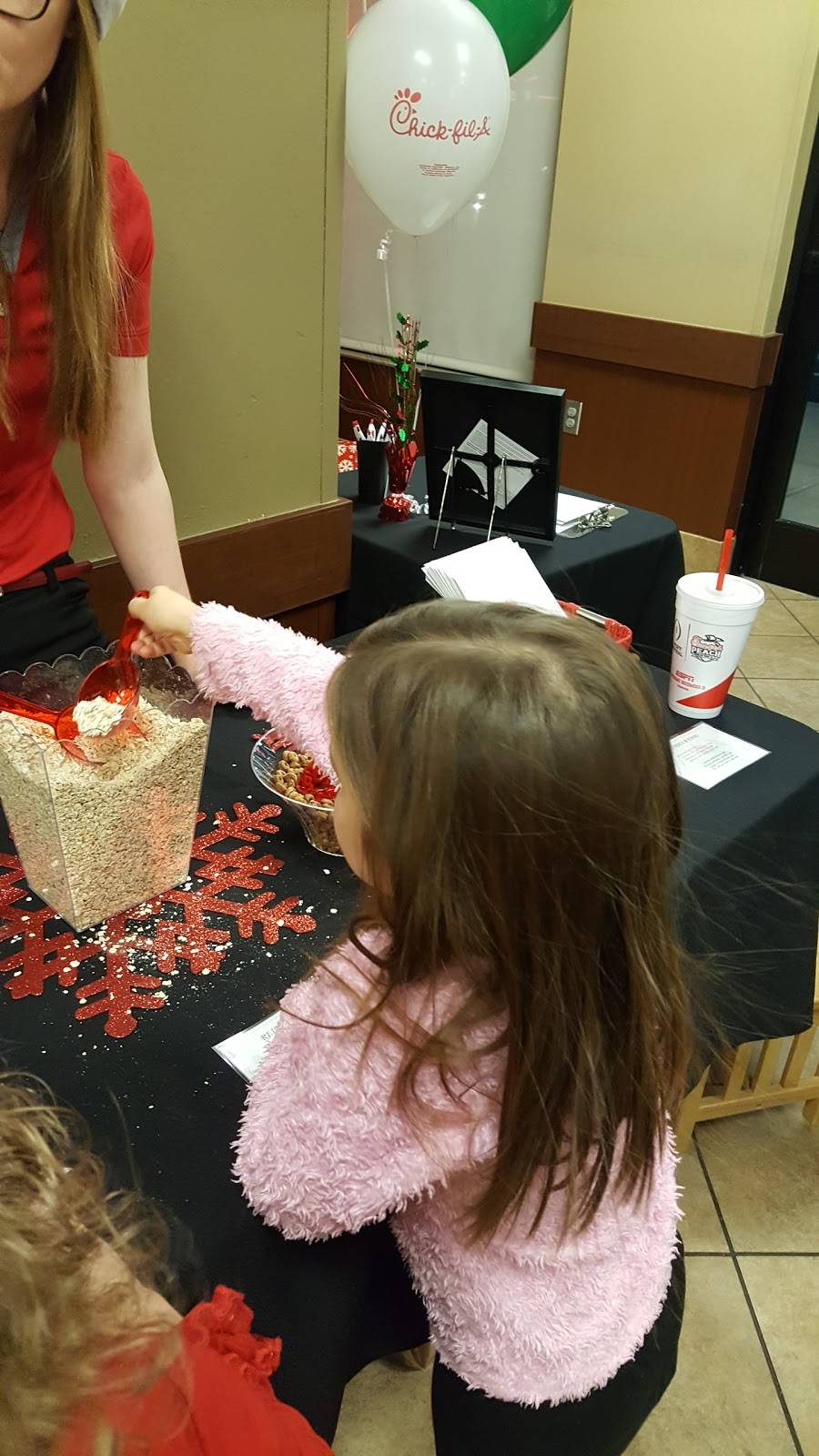 Chick-fil-A | restaurant | 7990 E Central Ave, Wichita, KS 67206, USA | 3166832691 OR +1 316-683-2691