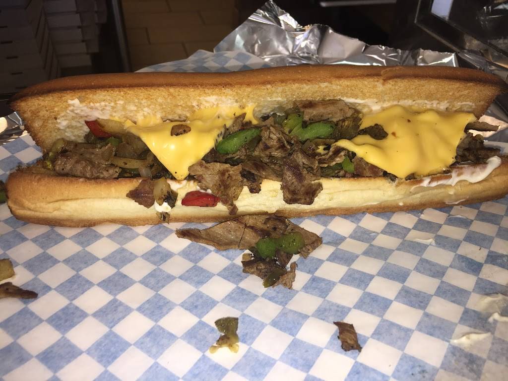 Crown Pizza N Fried Chicken | restaurant | 308 Taunton Rd E, Whitby, ON L1R 3K5, Canada | 9054255222 OR +1 905-425-5222