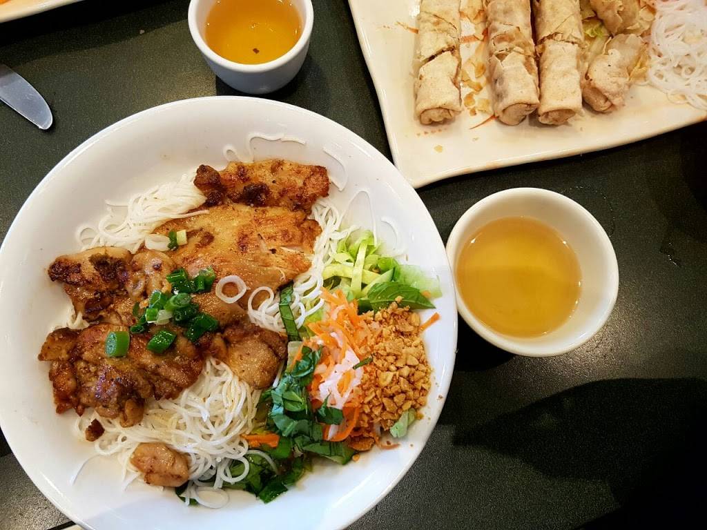 Pho Dau Bo Restaurant | restaurant | 665 Markham Rd, Scarborough, ON M1H 2A4, Canada | 4164382222 OR +1 416-438-2222