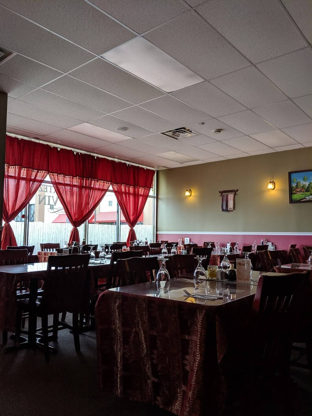 Krong Thai | restaurant | 205 Rue Bellehumeur, Gatineau, QC J8T 8H3, Canada | 8192435000 OR +1 819-243-5000