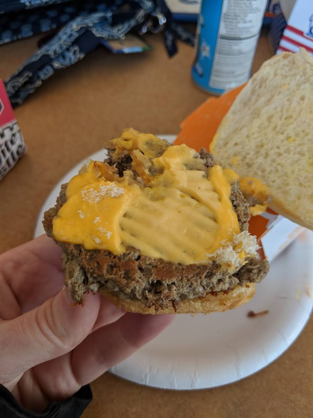 White Castle | restaurant | 6290 Grand Ave, Gurnee, IL 60031, USA | 8478559441 OR +1 847-855-9441