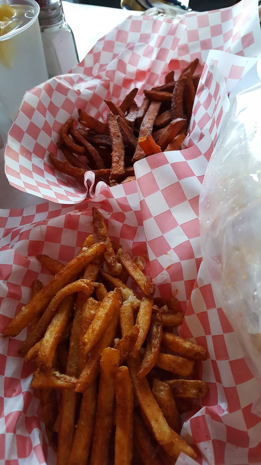 Stinkin Crawfish of Whittier | restaurant | 10807 Beverly Blvd g, Whittier, CA 90601, USA | 5624568088 OR +1 562-456-8088