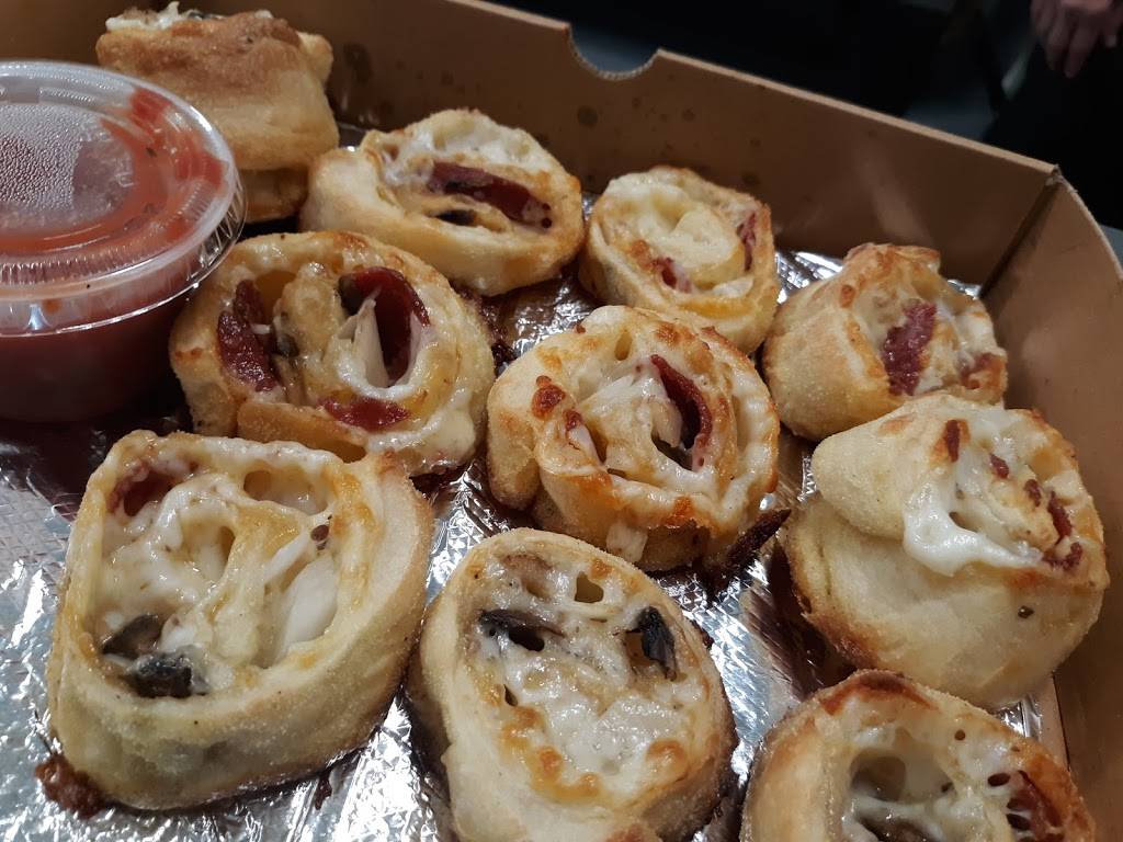 Twins Pizza | restaurant | 125 Broad St, Dublin, VA 24084, USA | 5406740000 OR +1 540-674-0000