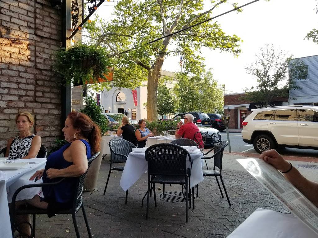 Barrique Kitchen & Wine Bar | restaurant | 69 Deer Park Ave, Babylon, NY 11702, USA | 6313211175 OR +1 631-321-1175