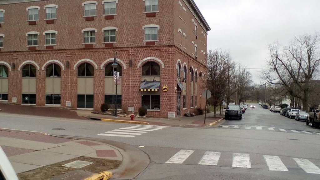 Buffalo Wild Wings | restaurant | 10 E Walnut St, Oxford, OH 45056, USA | 5135242999 OR +1 513-524-2999