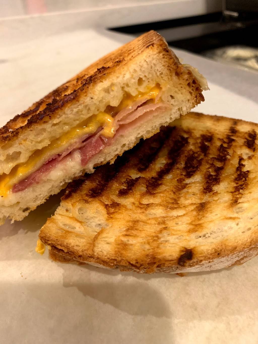 Westons Coffee & Tap Co. | cafe | 4872 N Milwaukee Ave, Chicago, IL 60630, USA | 7086697625 OR +1 708-669-7625