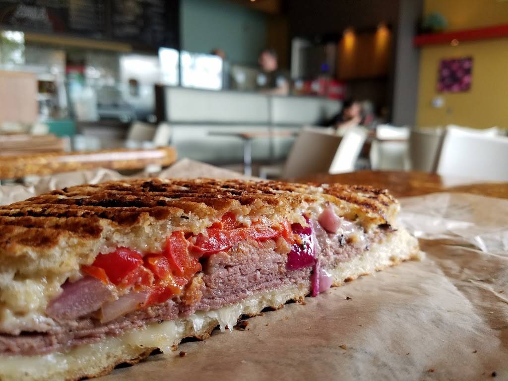 Croutons | restaurant | 9254 Scranton Rd, San Diego, CA 92121, USA | 8586389500 OR +1 858-638-9500