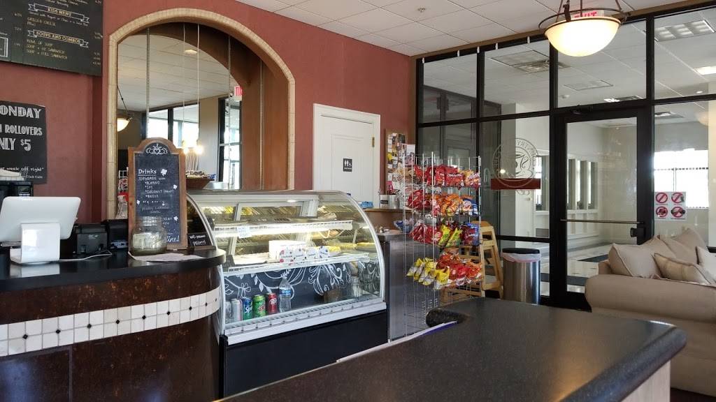 Country Club Café | cafe | 21911 W 66th St, Shawnee, KS 66226, USA | 9134412444 OR +1 913-441-2444