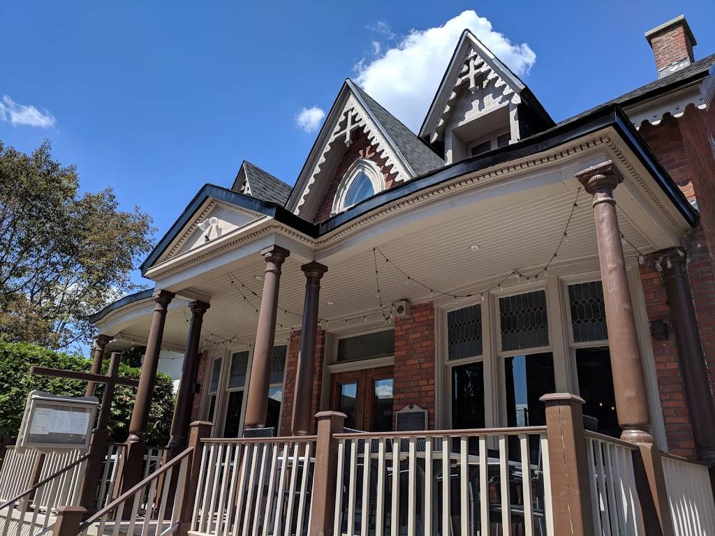 Le Géraldine | restaurant | 163 Rue Saint-Eustache, Saint-Eustache, QC J7R 2L5, Canada | 4504724441 OR +1 450-472-4441