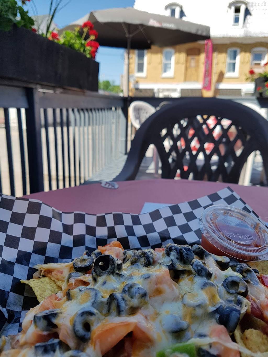 Hurstys Bar & Grill | restaurant | 368 Rue Main, Shawville, QC J0X 2Y0, Canada | 8196472546 OR +1 819-647-2546