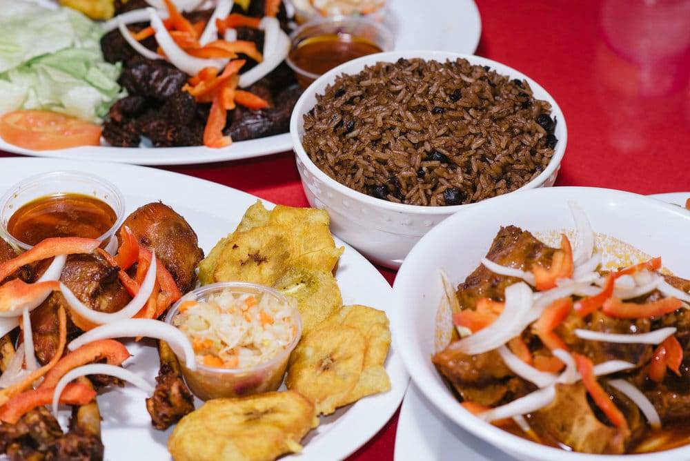 Miracle Blessing Restaurant | restaurant | 221 Ave T NE, Winter Haven, FL 33881, USA | 4072839277 OR +1 407-283-9277