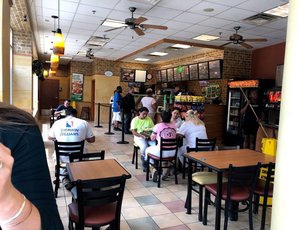 Subway | meal takeaway | 321 E Broad St, Richmond, VA 23219, USA | 8046497827 OR +1 804-649-7827