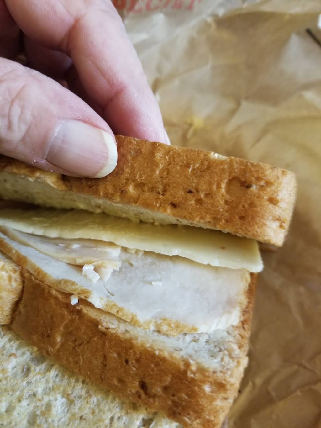 Arbys | restaurant | 12528 Meridian E, Puyallup, WA 98373, USA | 2538402460 OR +1 253-840-2460