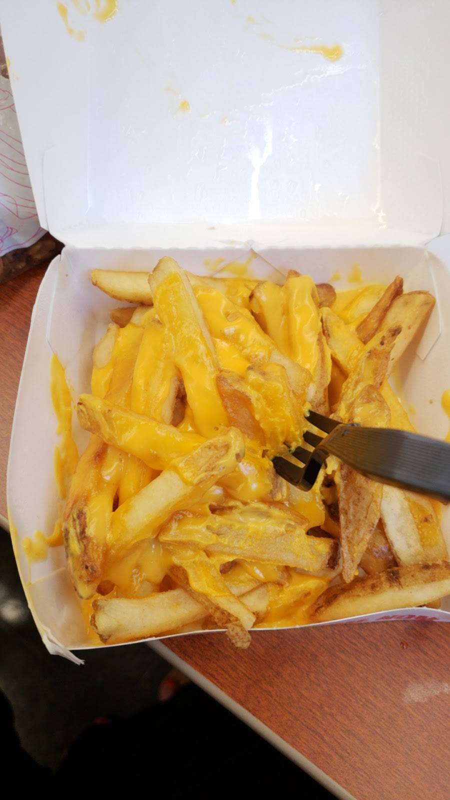 Charleys Philly Steaks | restaurant | 85 S County Center Way Spc FC-10, St. Louis, MO 63129, USA | 6363527245 OR +1 636-352-7245