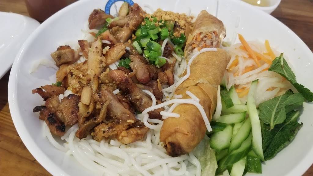Toronto Pho | restaurant | 2473 Dufferin St, Toronto, ON M6B 3P9, Canada | 4167822225 OR +1 416-782-2225