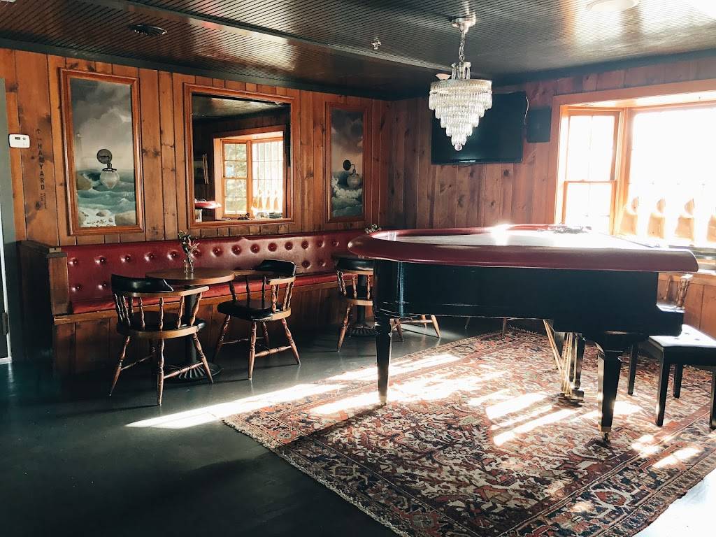 The Halyard | restaurant | 58775 County Rd 48, Greenport, NY 11944, USA | 6314770666 OR +1 631-477-0666