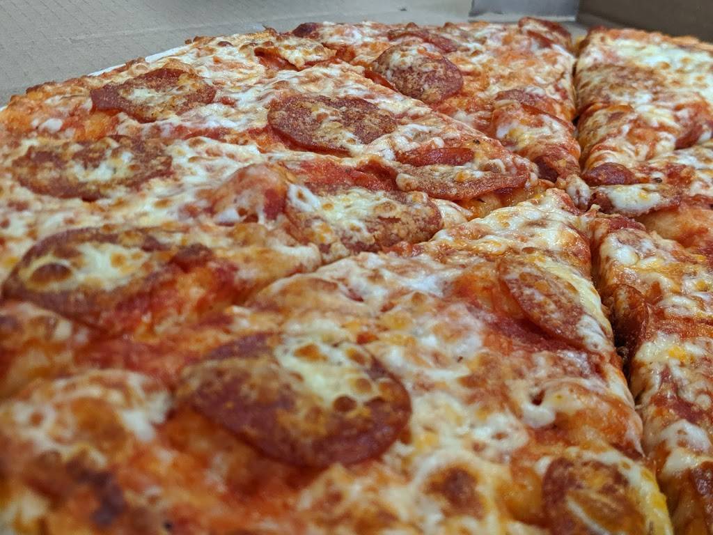 Royal Pizza | restaurant | 280 Victoria St N, Kitchener, ON N2H 5C8, Canada | 5193421500 OR +1 519-342-1500