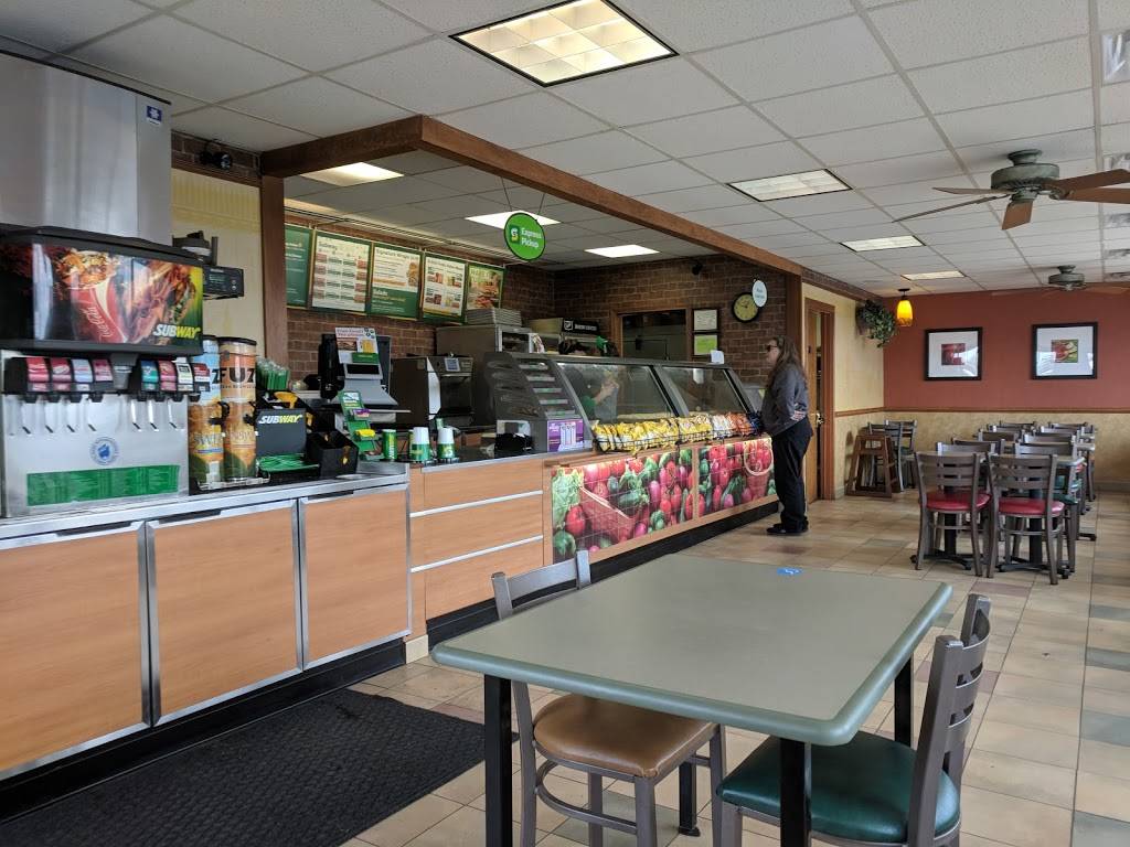 Subway Restaurants | restaurant | 1261 N State St Suite 1, Greenfield, IN 46140, USA | 3174620070 OR +1 317-462-0070