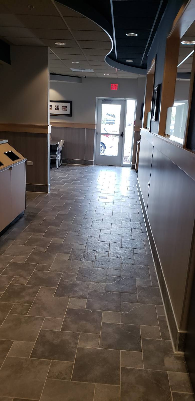 Culvers | restaurant | 850 S Waukegan Rd, Waukegan, IL 60085, USA | 8476728431 OR +1 847-672-8431