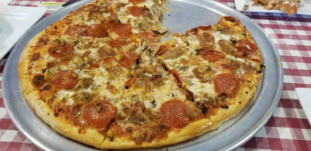 Serafinis Pizzeria | restaurant | 2414 E Bridge St, Brighton, CO 80601, USA | 3036595233 OR +1 303-659-5233