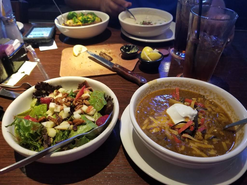 54th Street Restaurant & Drafthouse | restaurant | 1303 Interstate 35 Frontage Rd, San Marcos, TX 78666, USA | 5123965400 OR +1 512-396-5400