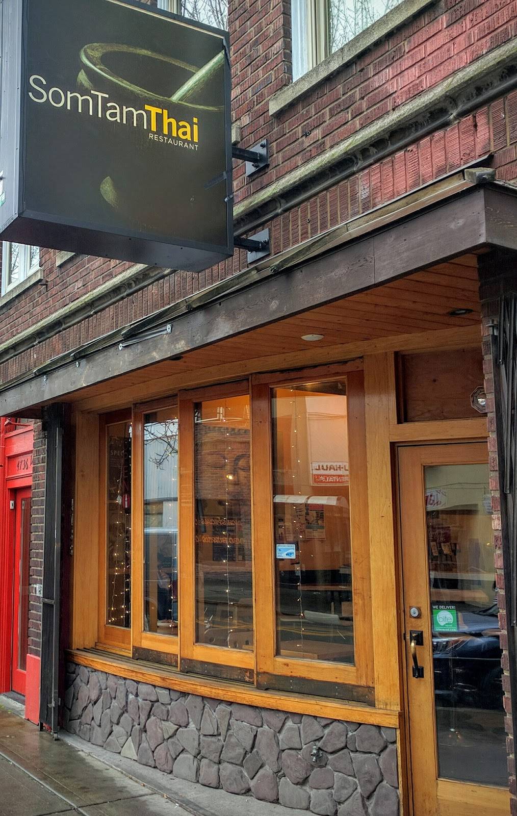 Somtam Thai Restaurant | restaurant | 4736 The Ave, Seattle, WA 98105, USA | 2065246339 OR +1 206-524-6339