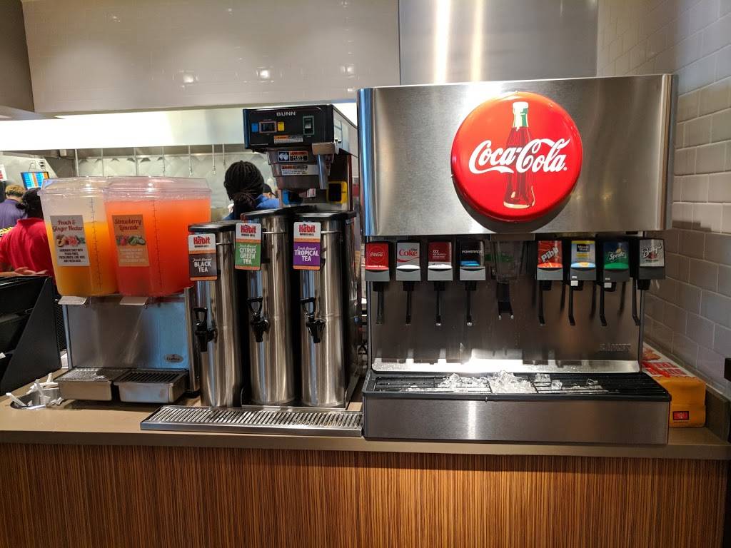 The Habit Burger Grill | restaurant | 3650 Village Dr, Castro Valley, CA 94546, USA | 5102473240 OR +1 510-247-3240