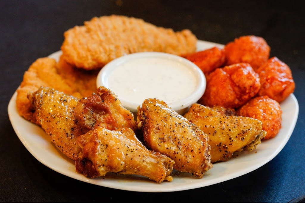 Wings Over Fort Worth | restaurant | 520 Alta Mere Dr, Fort Worth, TX 76114, USA | 6827032326 OR +1 682-703-2326