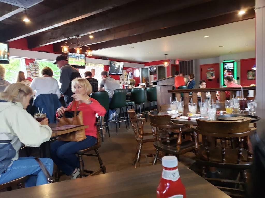 Homeplate Asylum Sports Bar | restaurant | 7520 W Donges Bay Rd, Mequon, WI 53092, USA | 2622381733 OR +1 262-238-1733