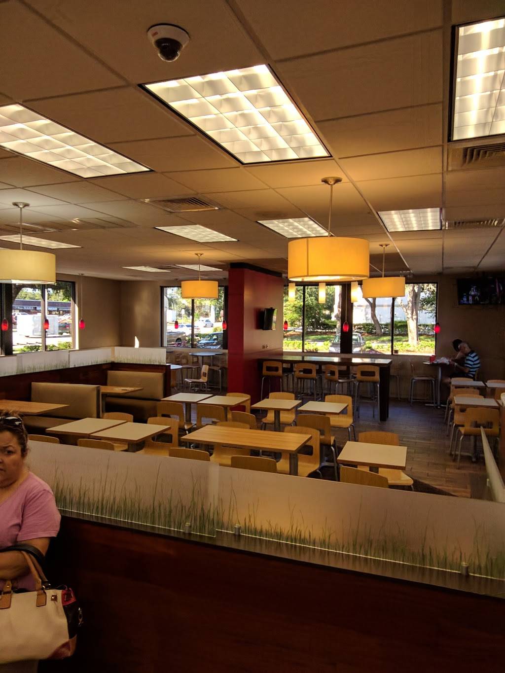 Wendys | restaurant | 2110 Saxon Blvd, Deltona, FL 32725, USA | 3862595216 OR +1 386-259-5216