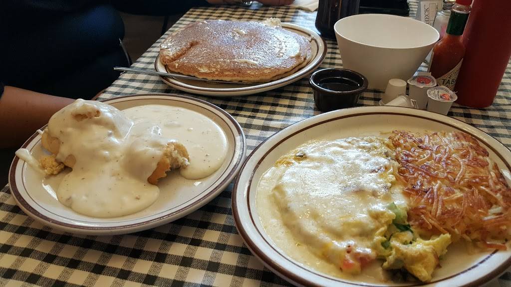 The Train Depot | restaurant | 3045 E Ashlan Ave, Fresno, CA 93726, USA | 5594421401 OR +1 559-442-1401