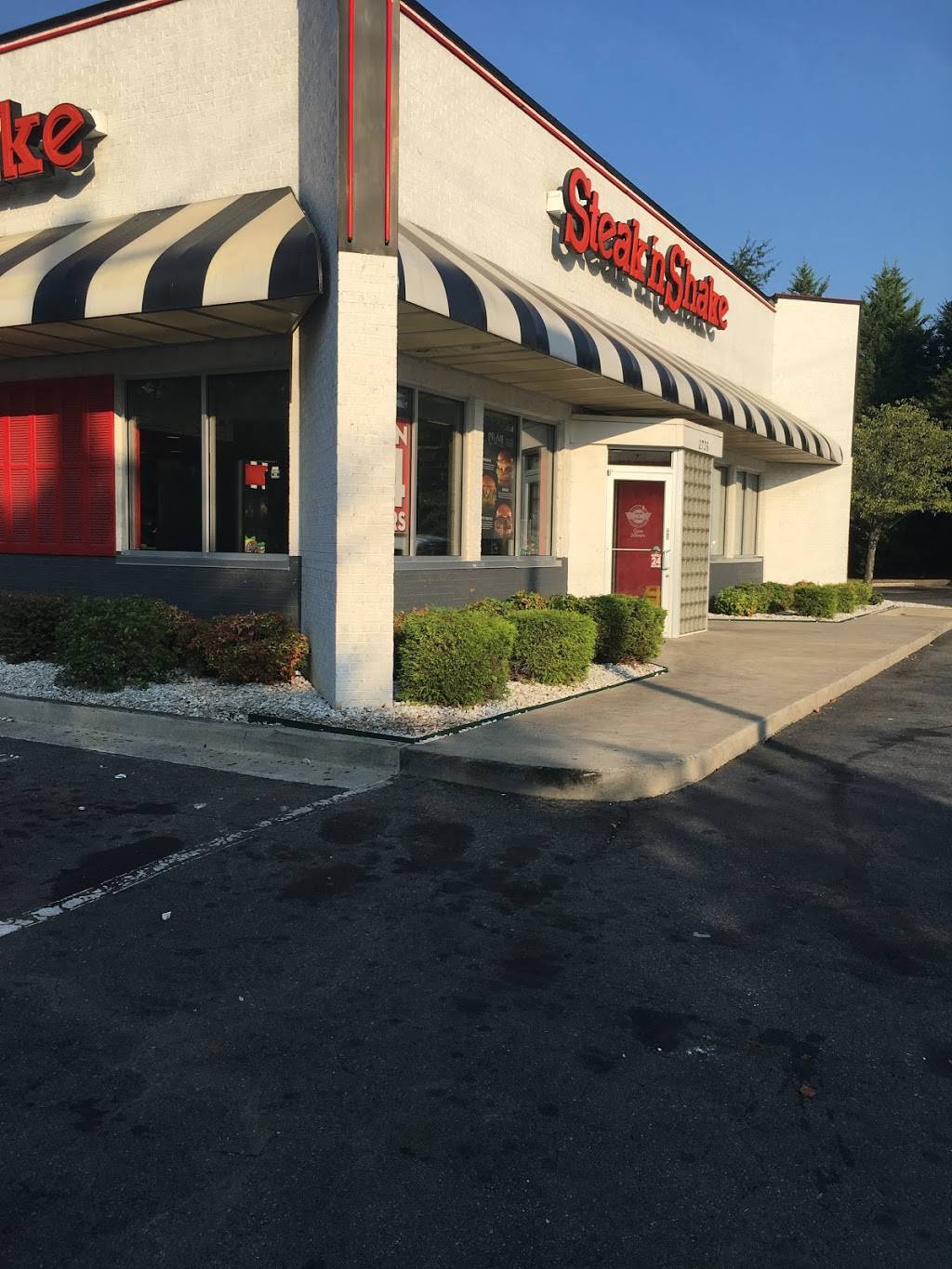 Steak n Shake | restaurant | 2736 Cobb Pkwy, Smyrna, GA 30080, USA | 7709522744 OR +1 770-952-2744